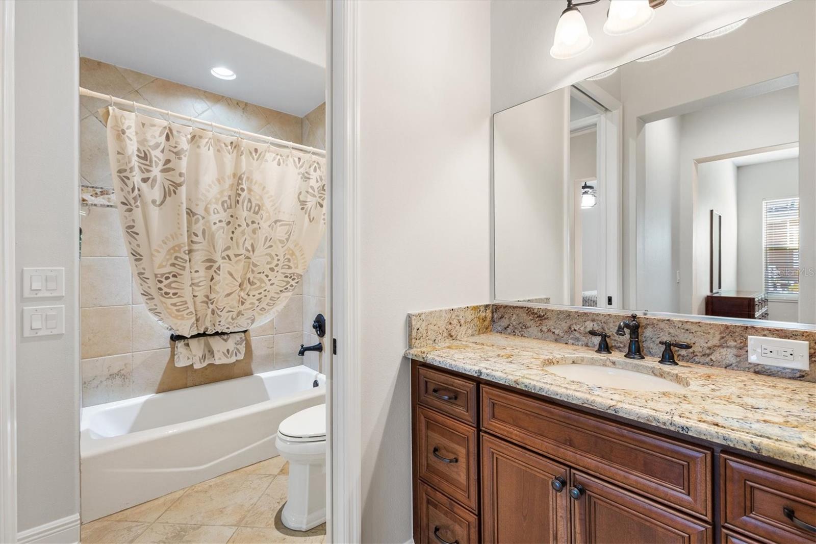 Image 55 of 75 For 849 Oakwood Street