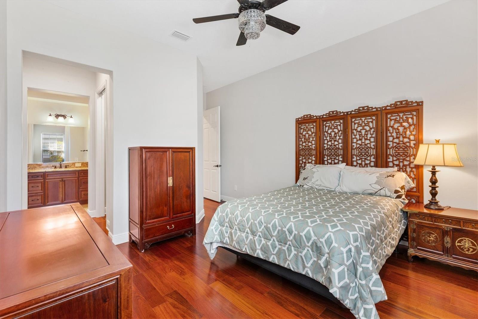 Image 57 of 75 For 849 Oakwood Street