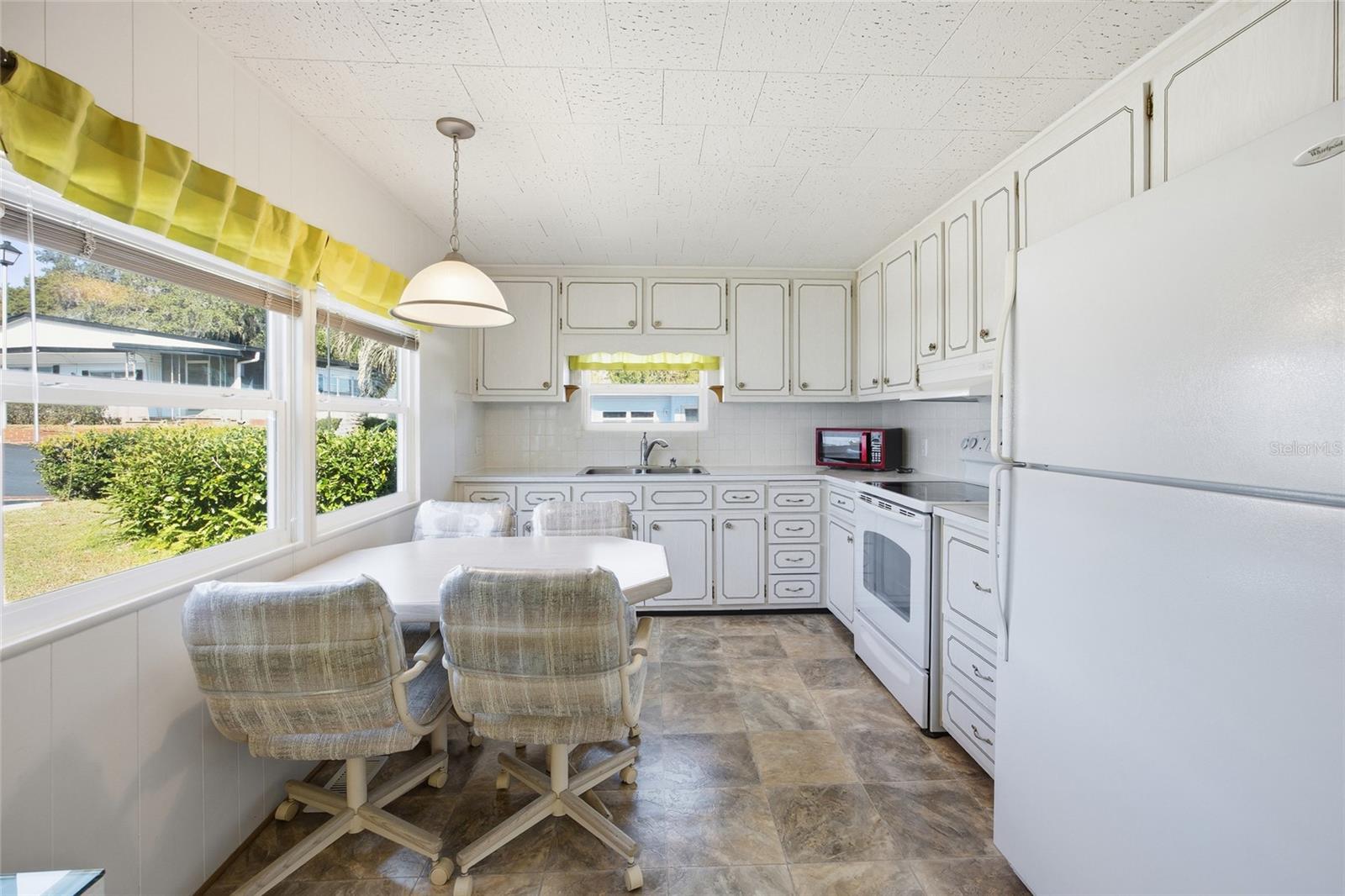 Image 10 of 35 For 3896 Picciola Road 224