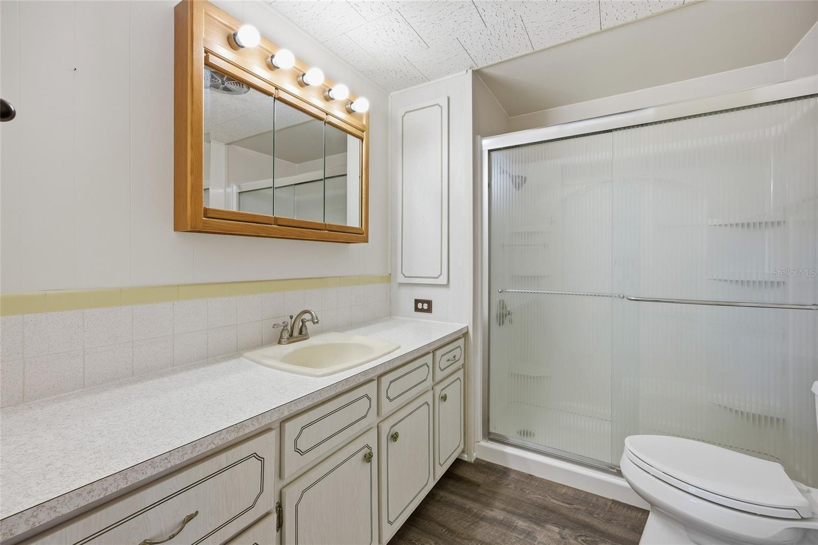 Image 14 of 35 For 3896 Picciola Road 224