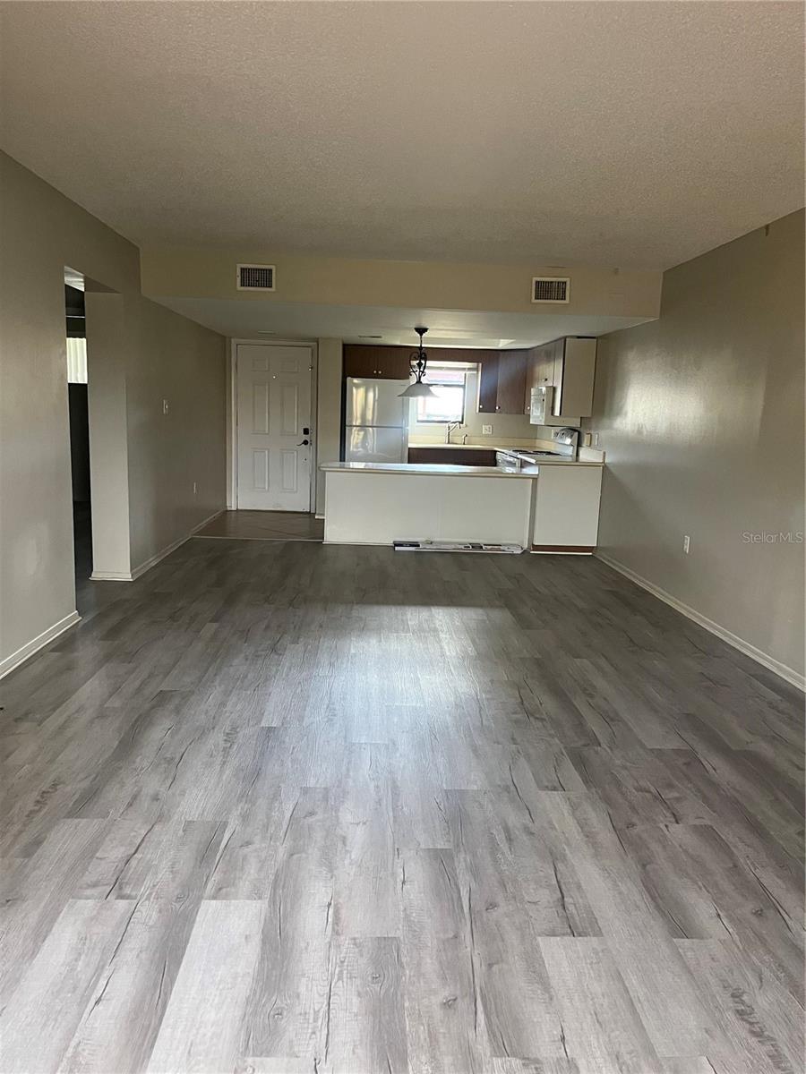 Image 4 of 11 For 4300 Baywood Boulevard B105