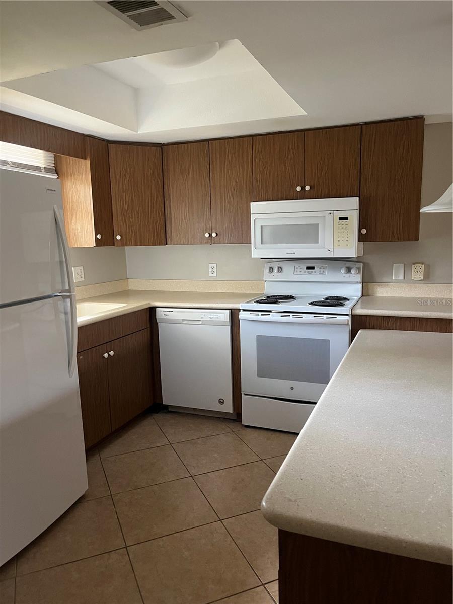 Image 5 of 11 For 4300 Baywood Boulevard B105