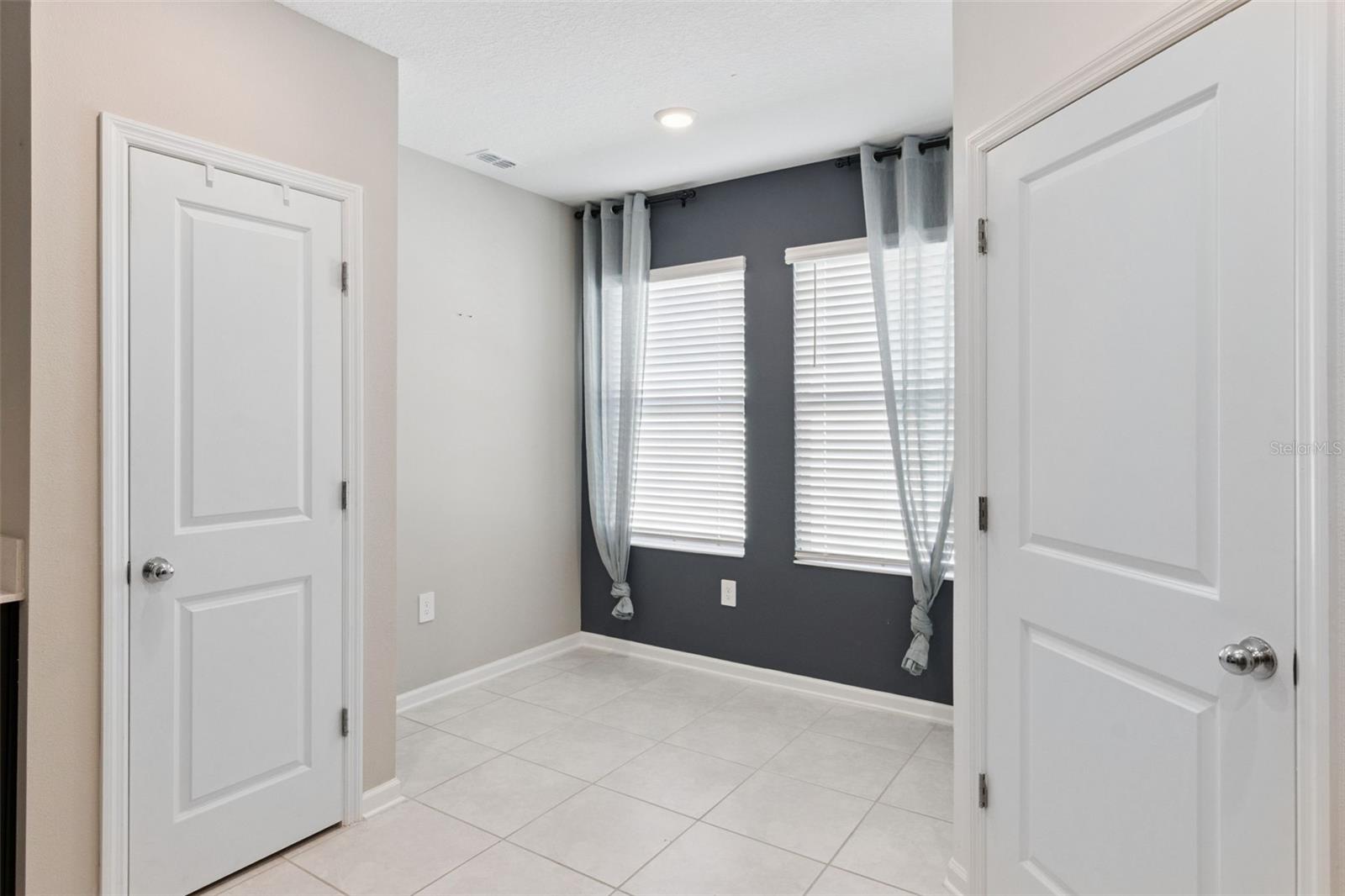 Image 20 of 63 For 101 Kayak Avenue