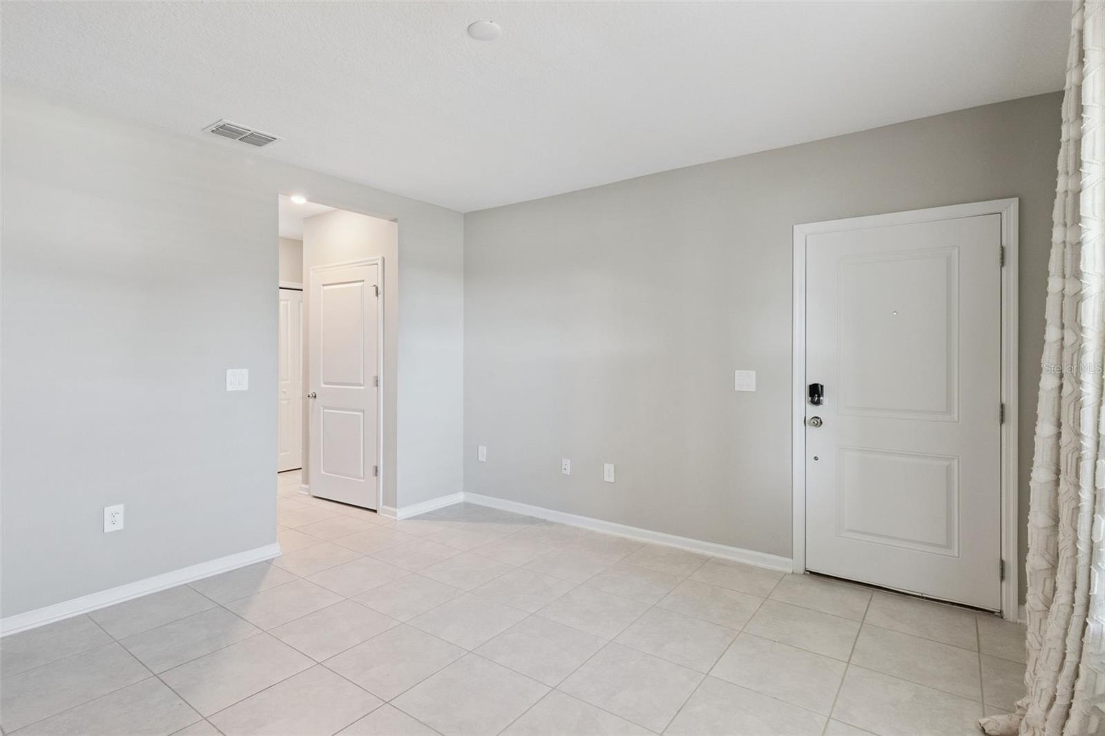 Image 27 of 63 For 101 Kayak Avenue