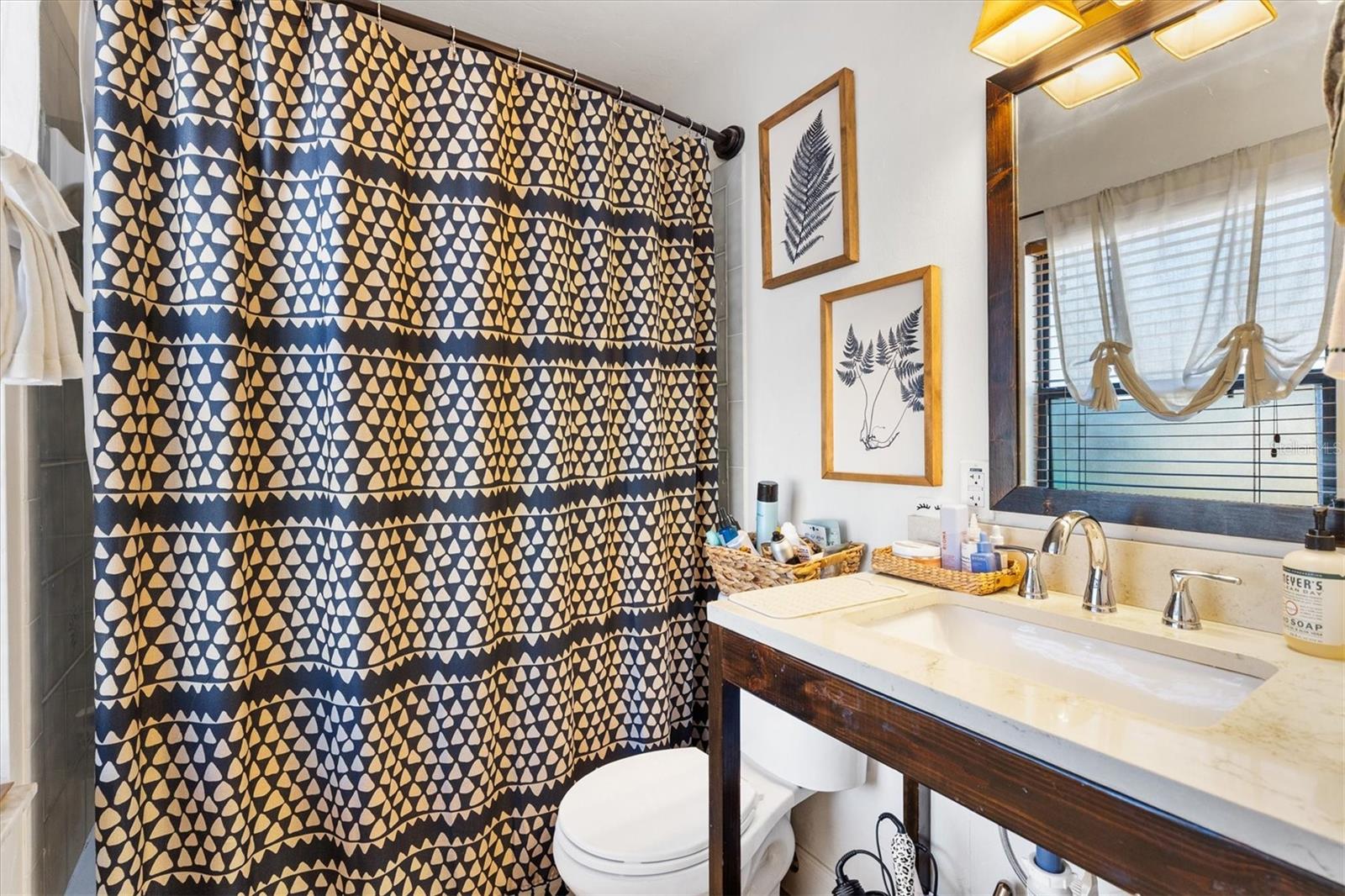 Image 14 of 26 For 11305 75th Court