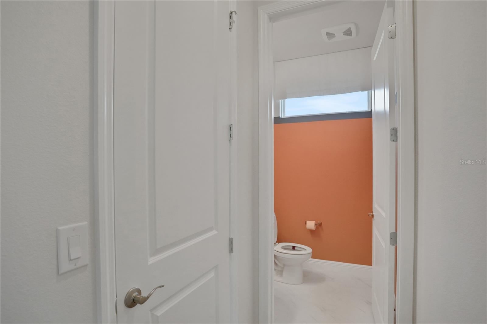 Image 12 of 70 For 17417 Valleywood Parkway