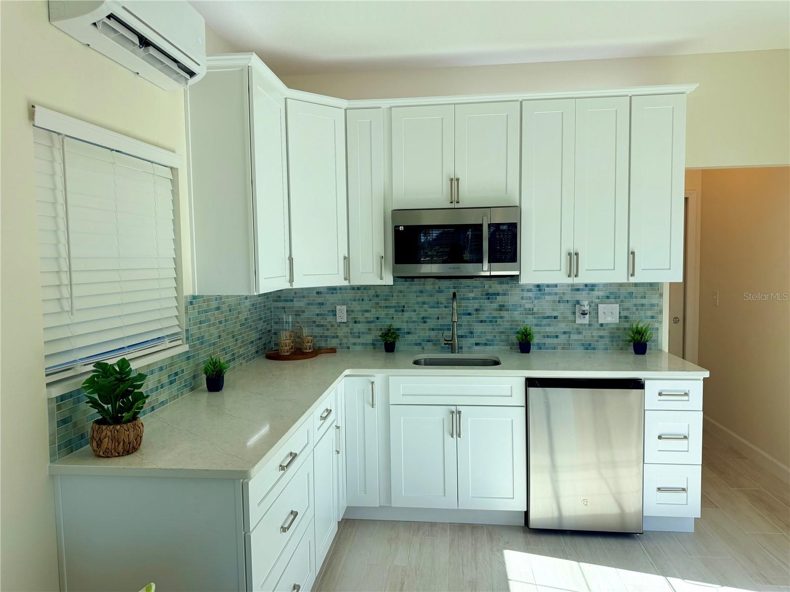 Image 11 of 32 For 9469 49th Terrace