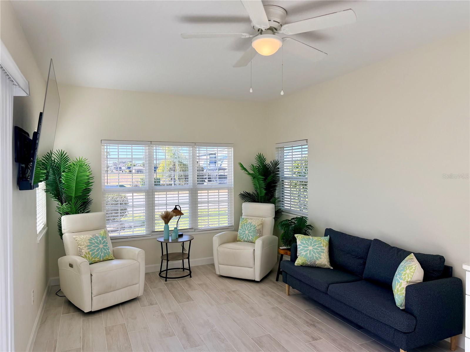 Image 7 of 32 For 9469 49th Terrace