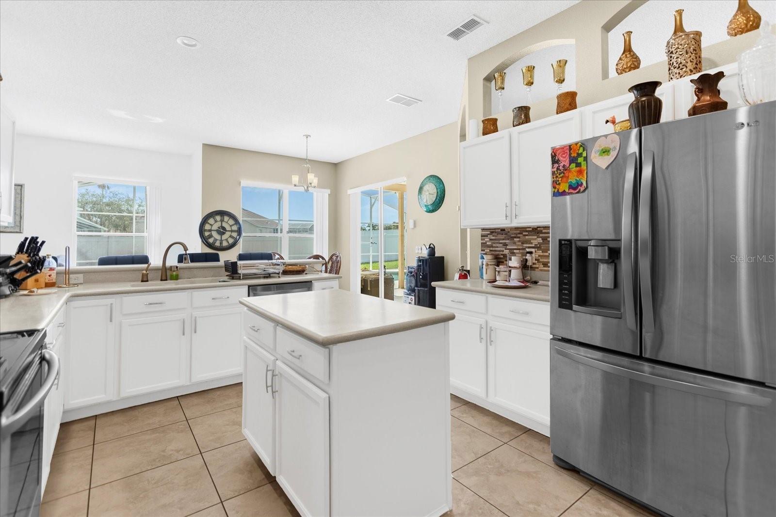 Image 11 of 41 For 100 Hollybrook Court