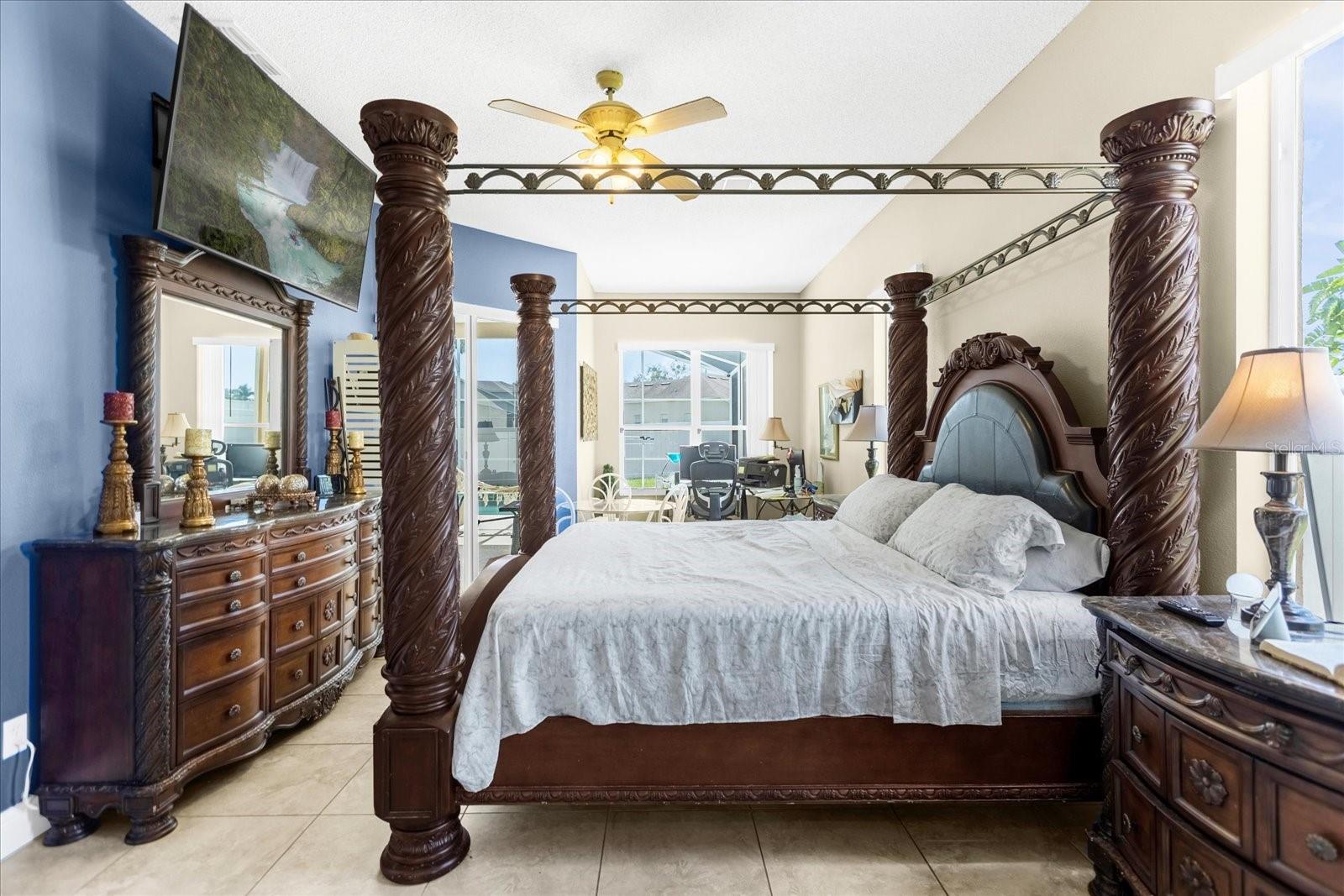 Image 29 of 41 For 100 Hollybrook Court