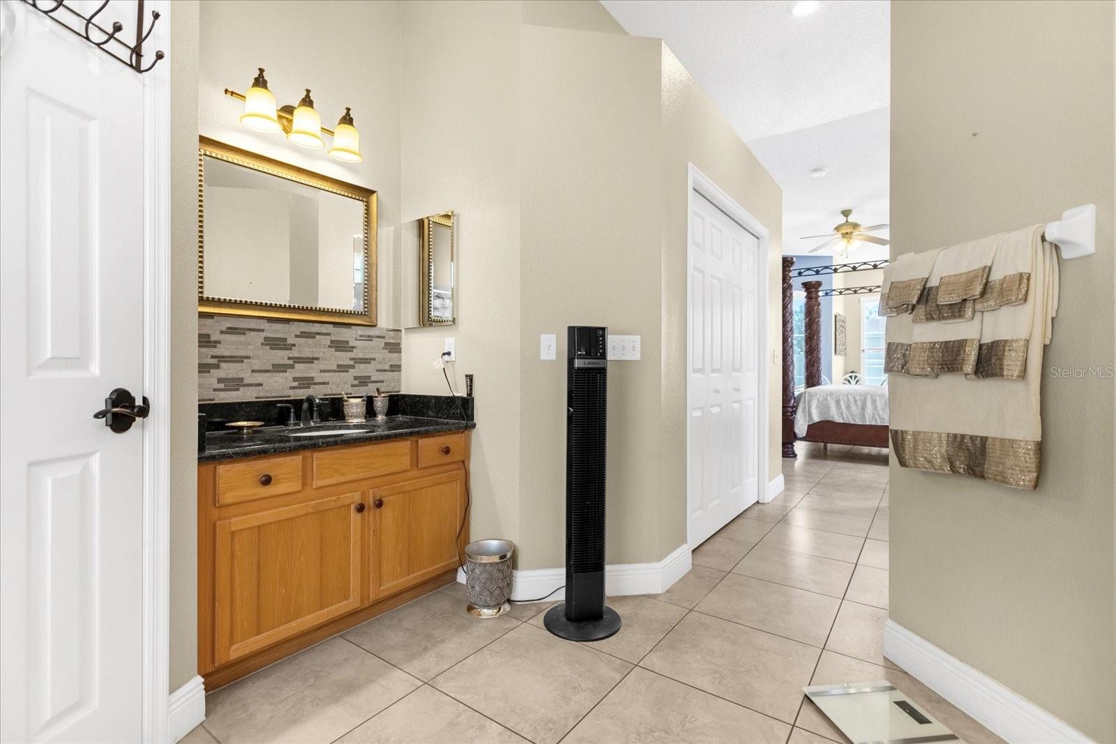 Image 32 of 41 For 100 Hollybrook Court