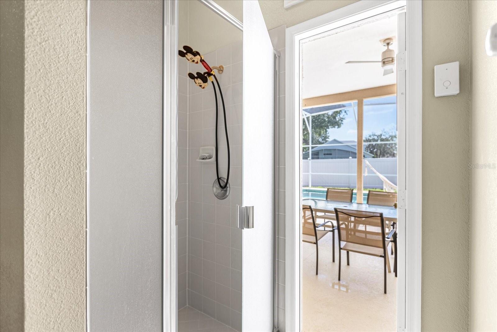 Image 34 of 41 For 100 Hollybrook Court