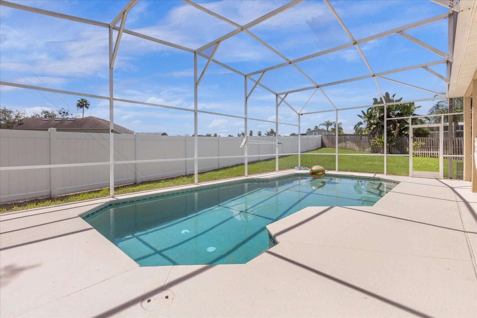 Image 36 of 41 For 100 Hollybrook Court