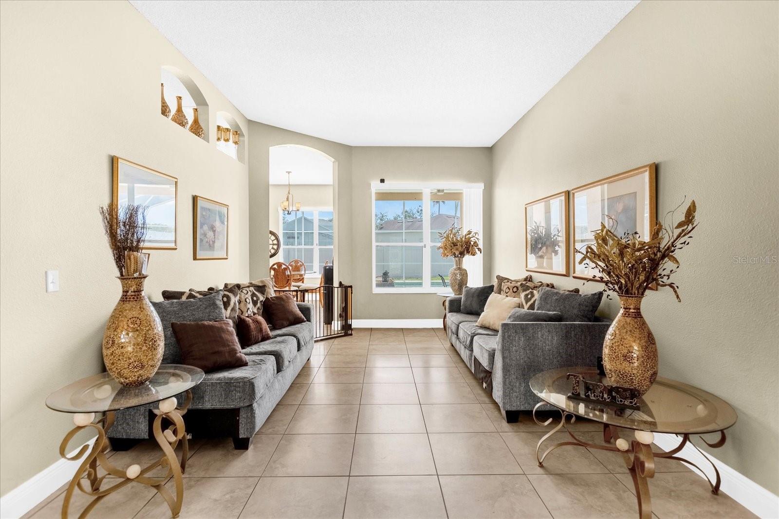 Image 8 of 41 For 100 Hollybrook Court