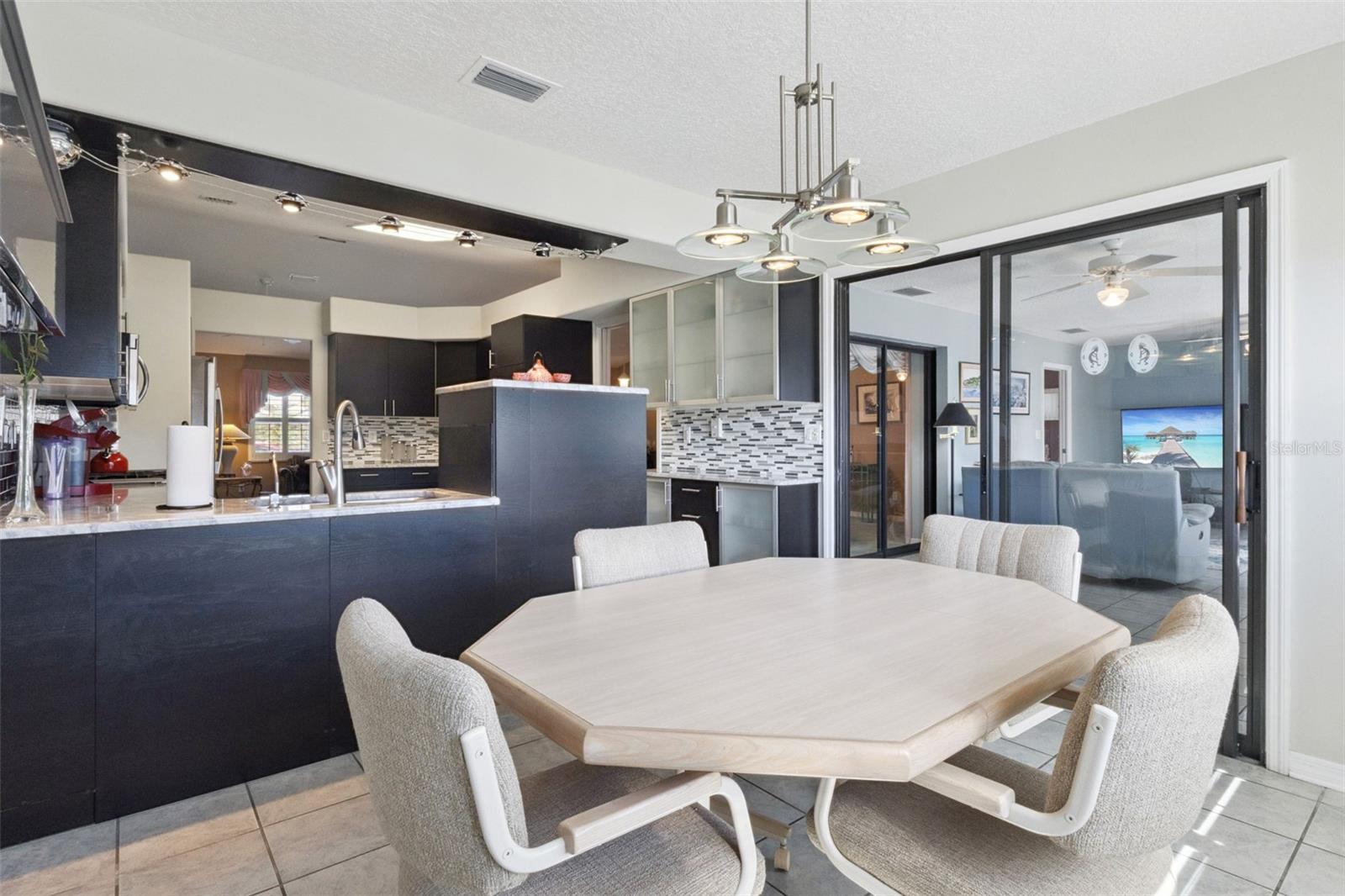 Image 12 of 40 For 6514 Wilander Street