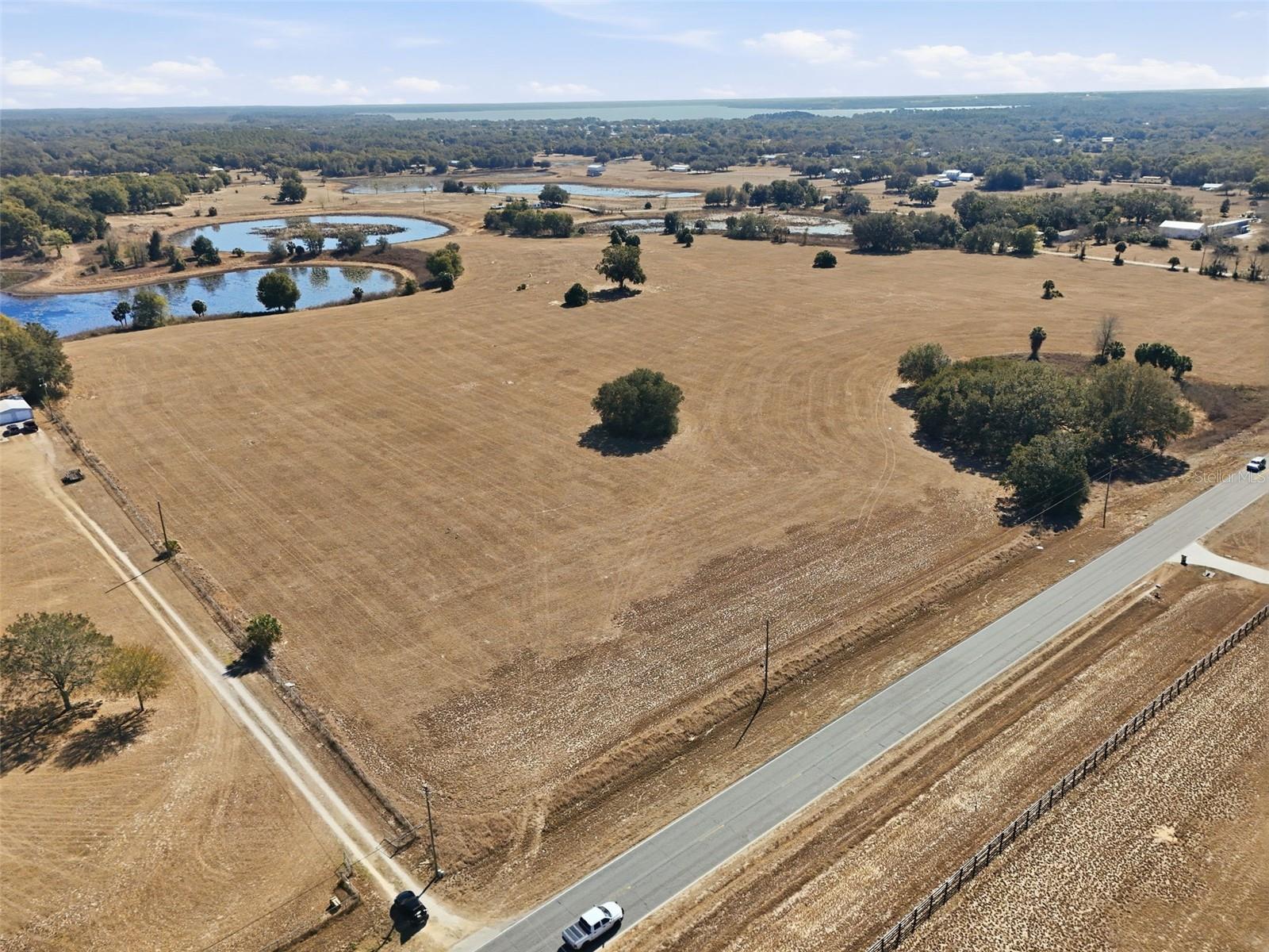 Image 8 of 8 For Emerald Avenue