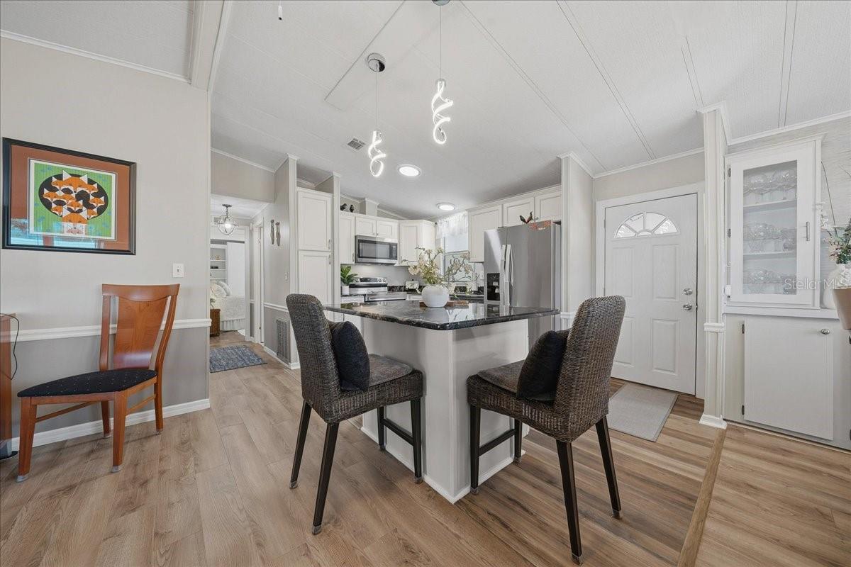 Image 13 of 62 For 1003 Matthew Avenue