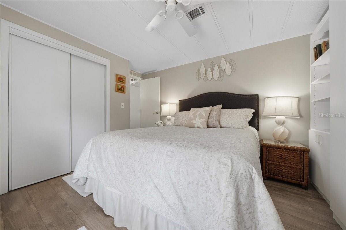 Image 37 of 62 For 1003 Matthew Avenue