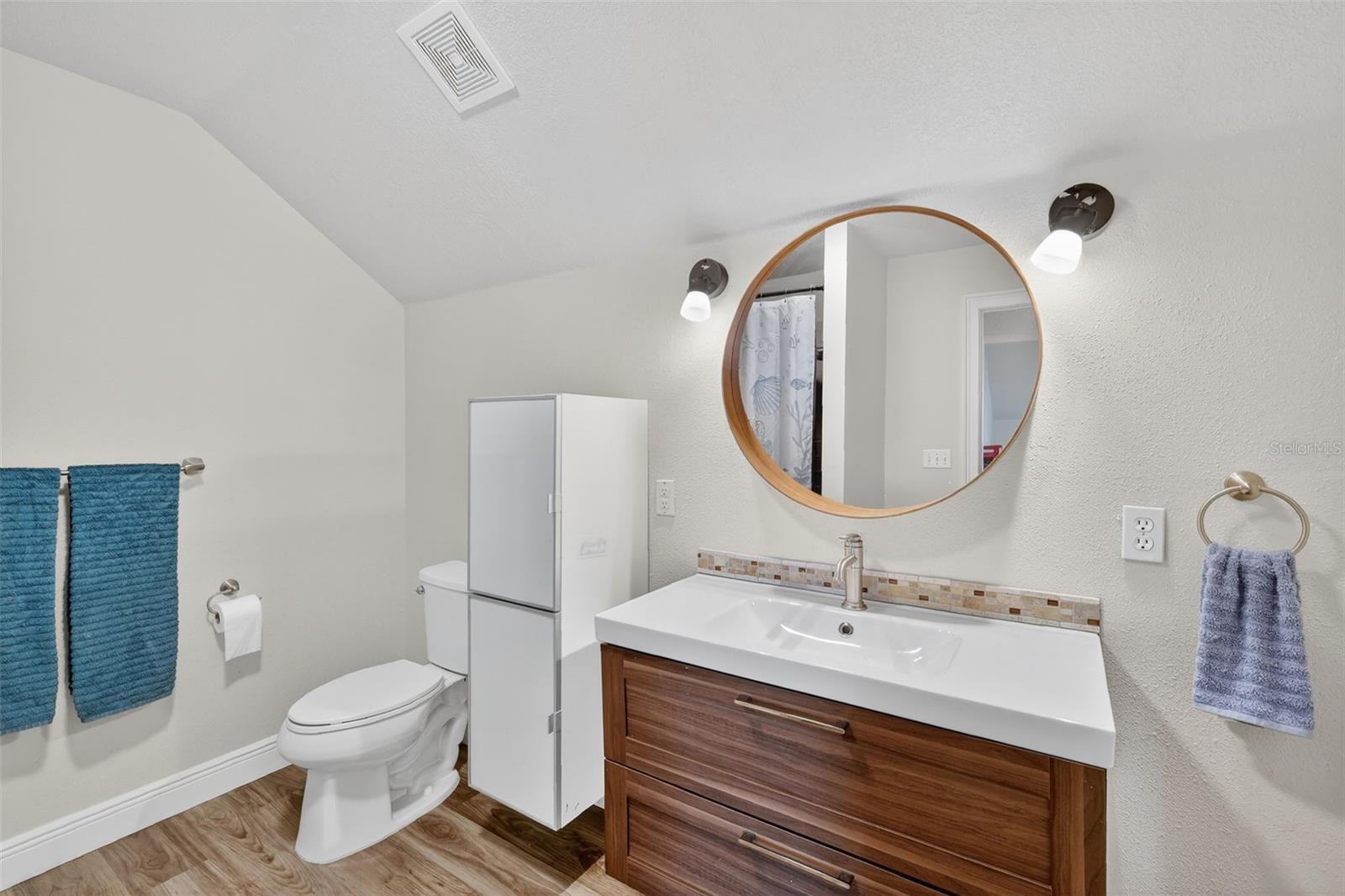 Image 34 of 60 For 4564 County Road 103g