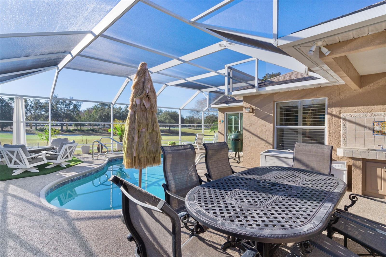 Image 42 of 64 For 737 Dowding Way