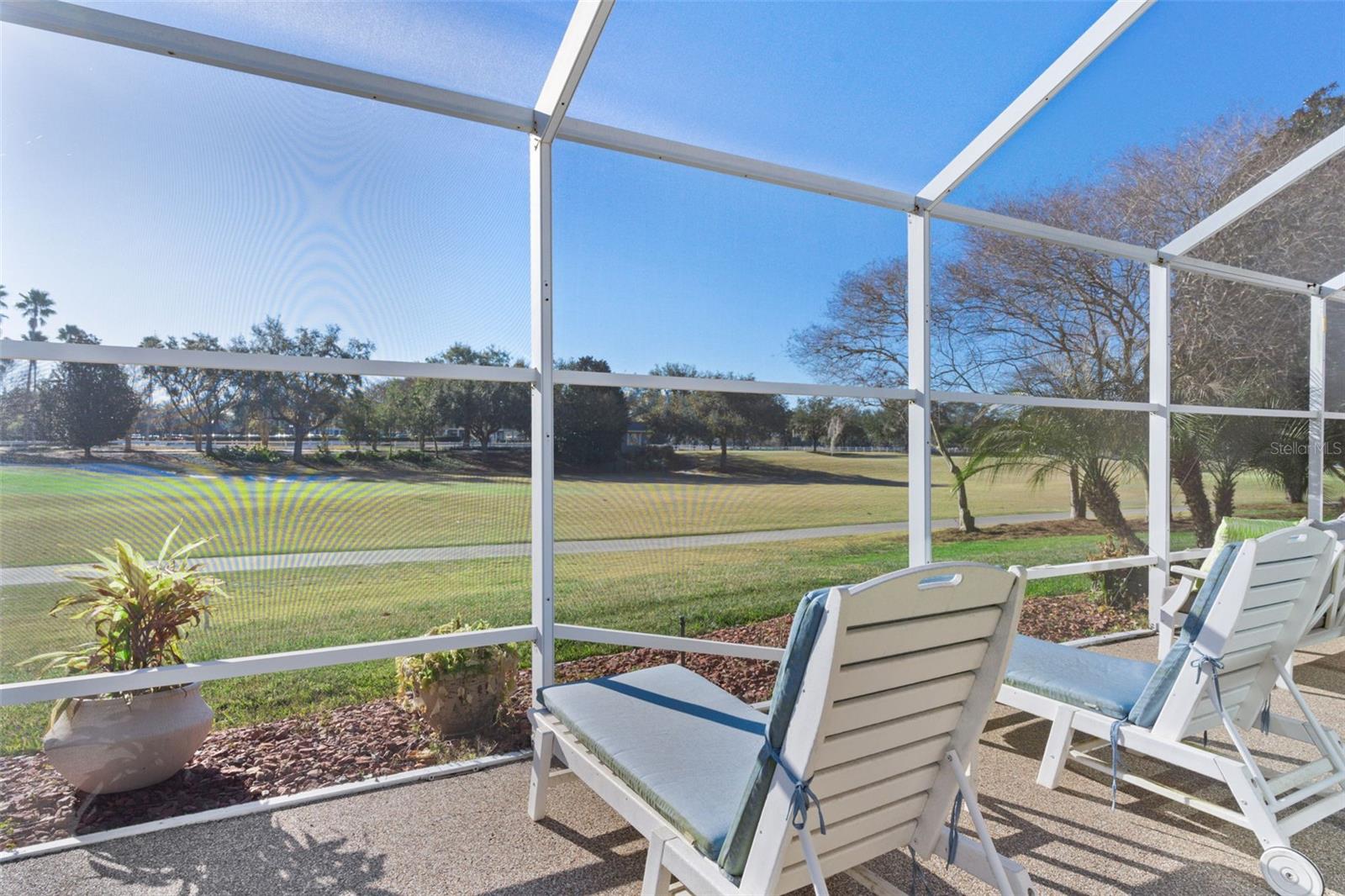 Image 47 of 64 For 737 Dowding Way