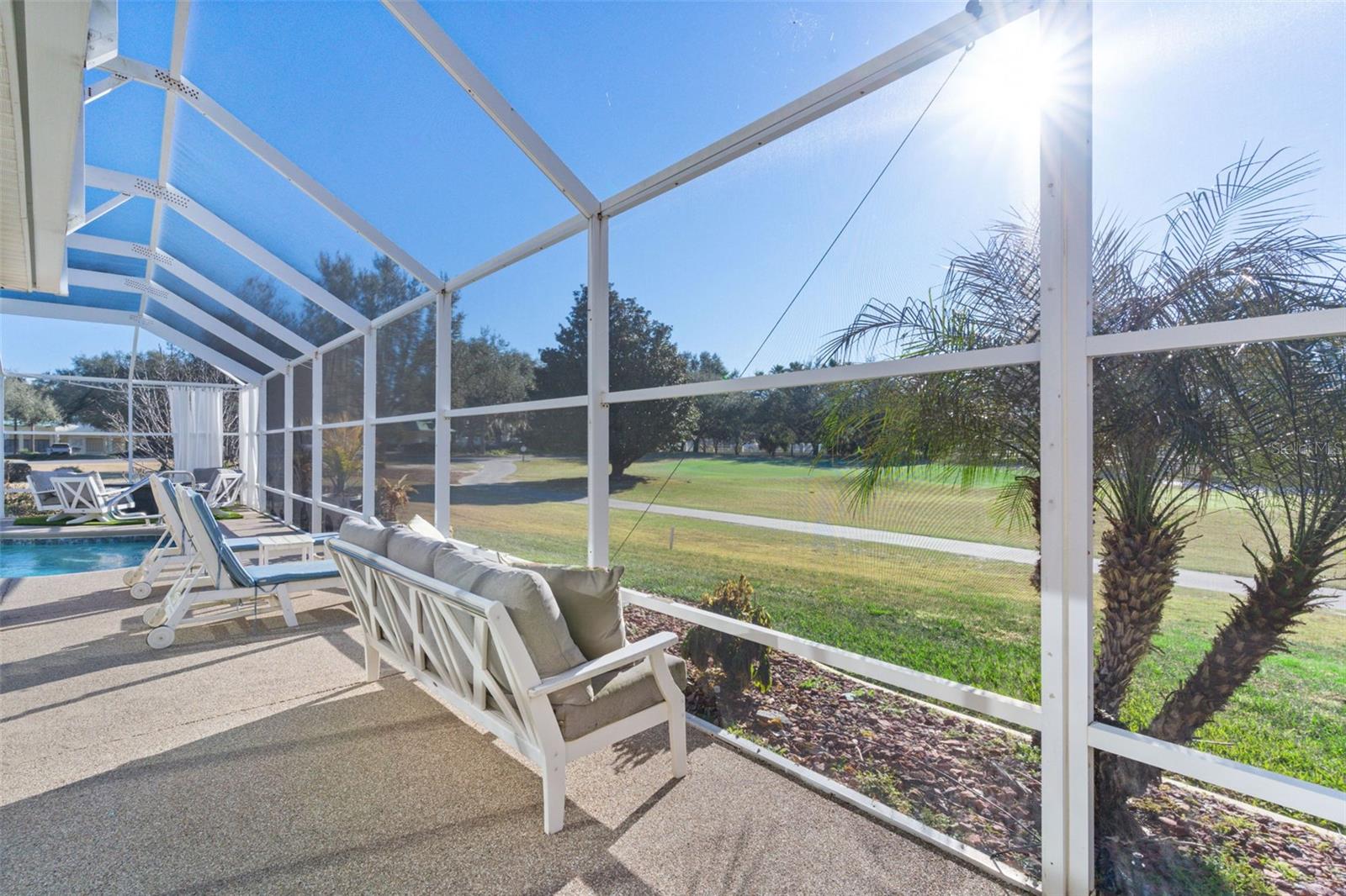 Image 49 of 64 For 737 Dowding Way