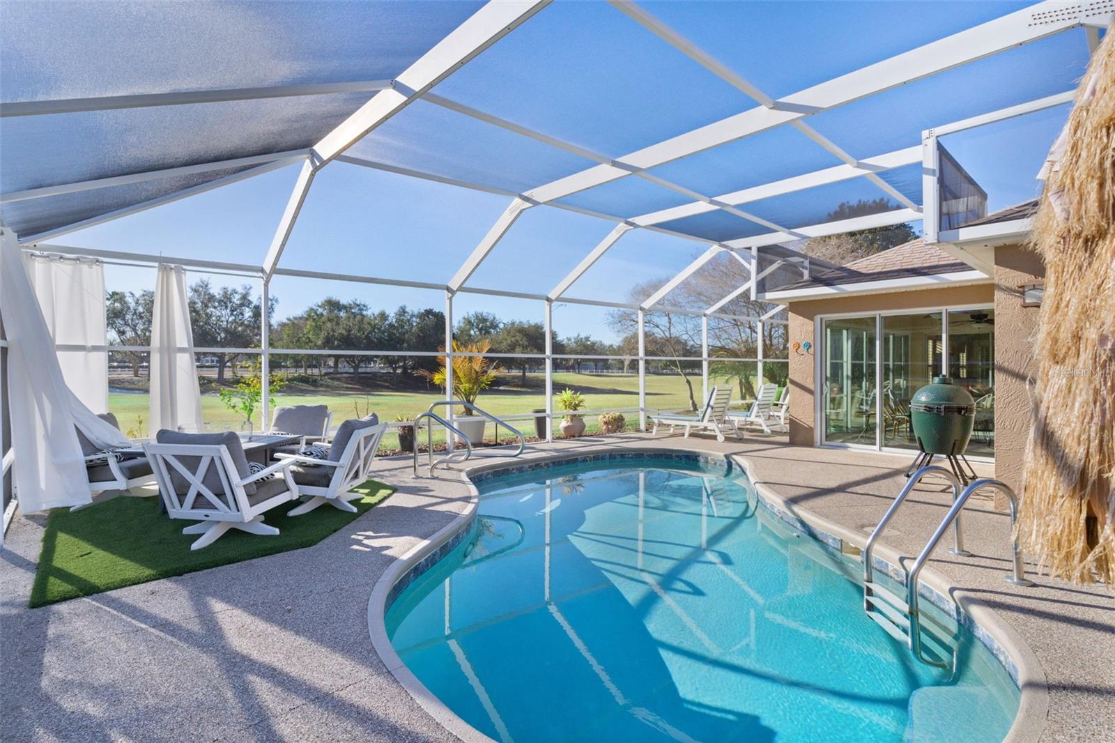 Image 5 of 64 For 737 Dowding Way