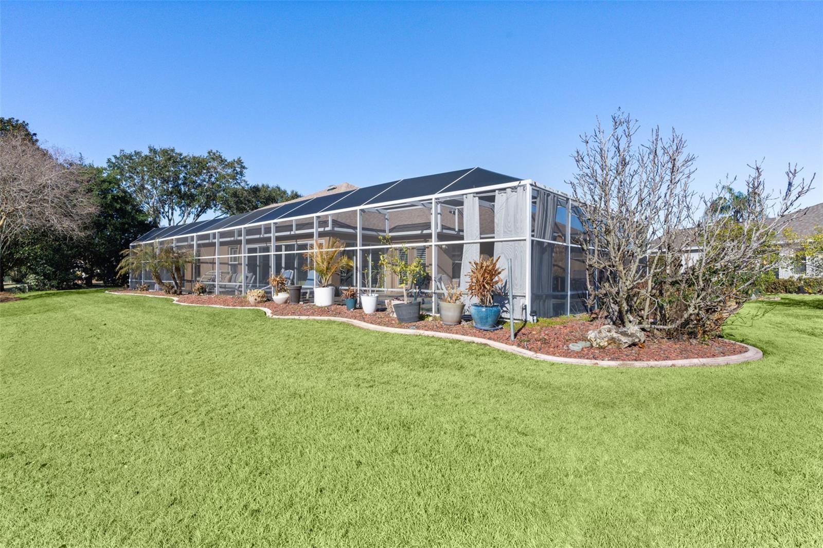 Image 52 of 64 For 737 Dowding Way