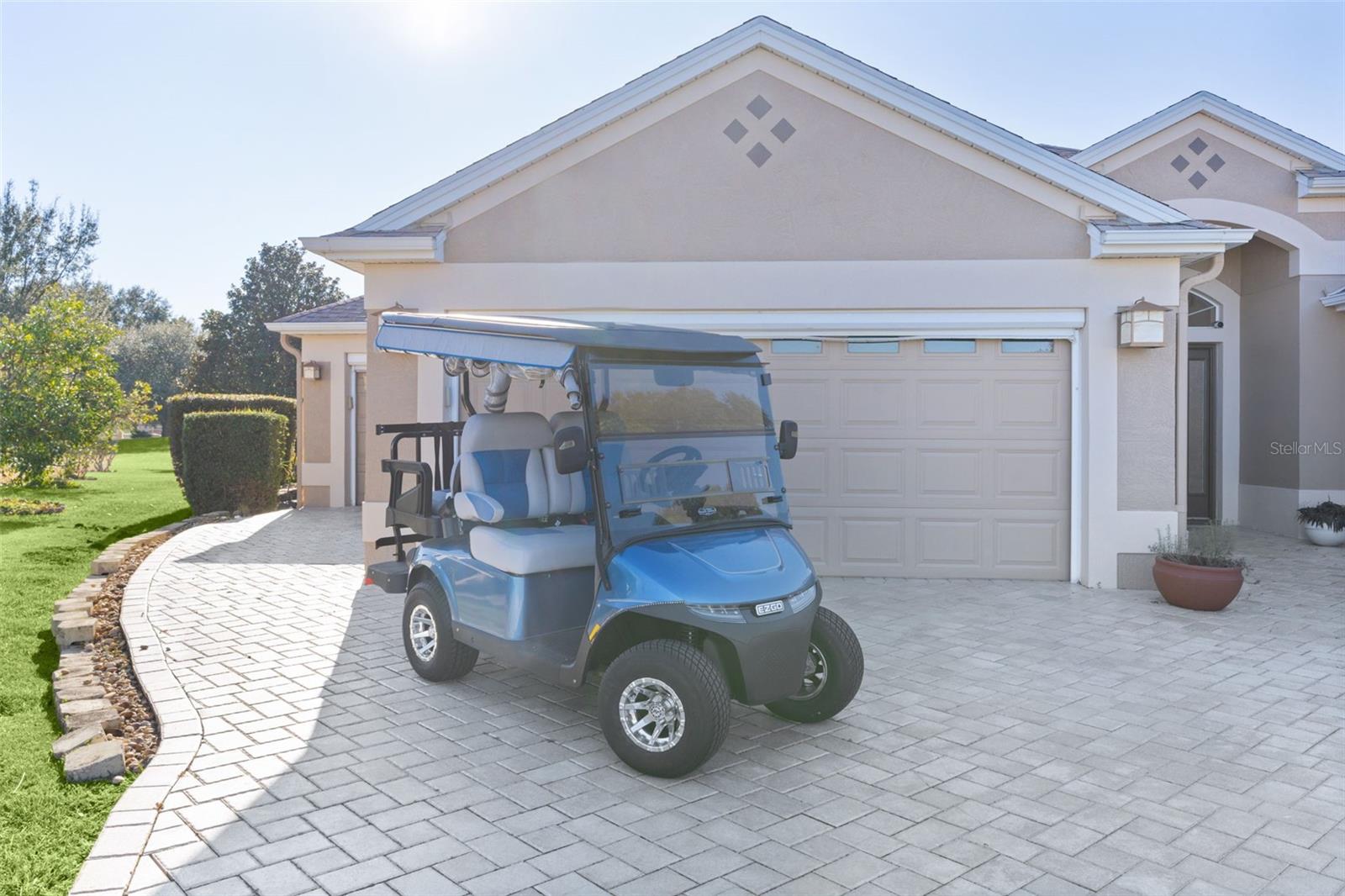 Image 55 of 64 For 737 Dowding Way