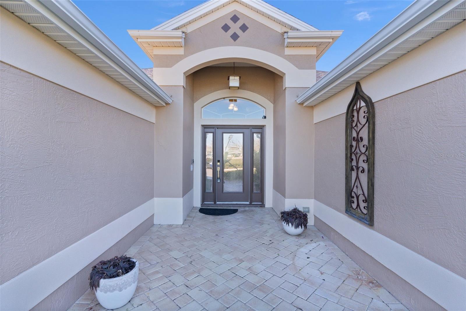 Image 6 of 64 For 737 Dowding Way