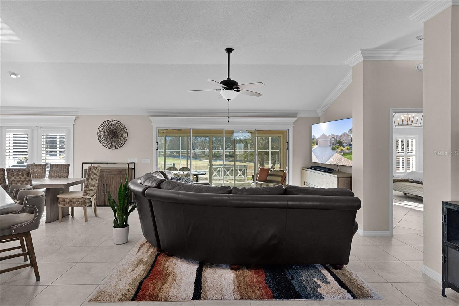 Image 7 of 64 For 737 Dowding Way