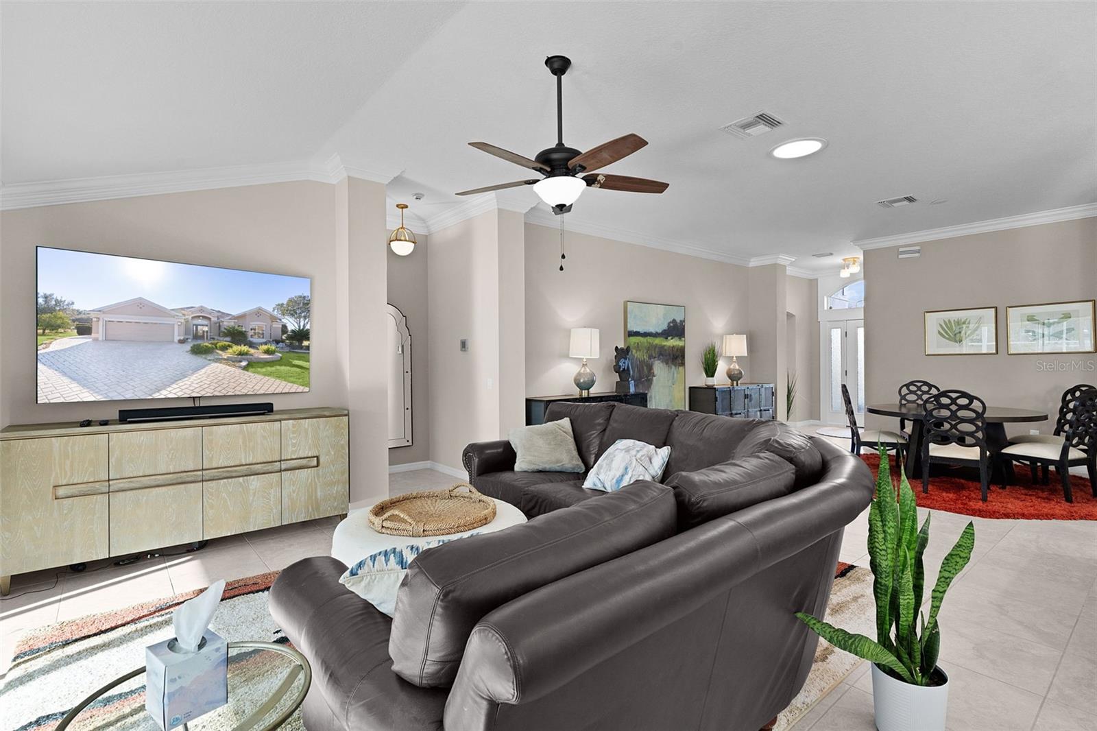 Image 9 of 64 For 737 Dowding Way