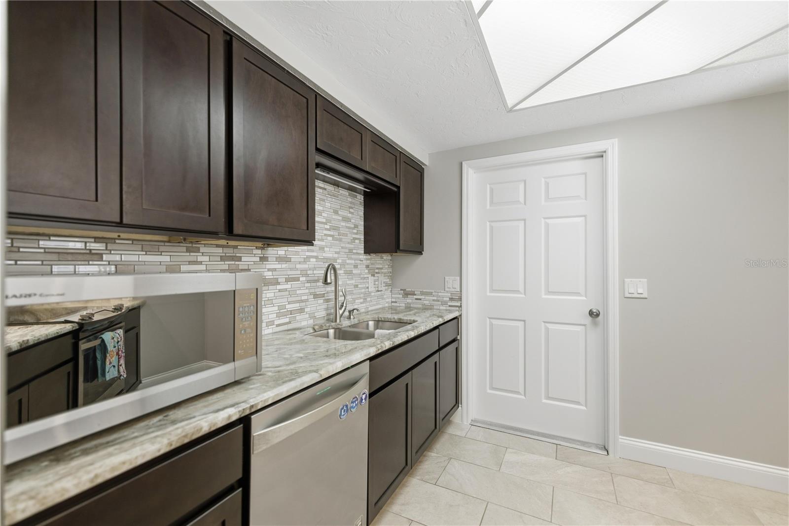 Image 12 of 35 For 1602 38th Terrace 1602