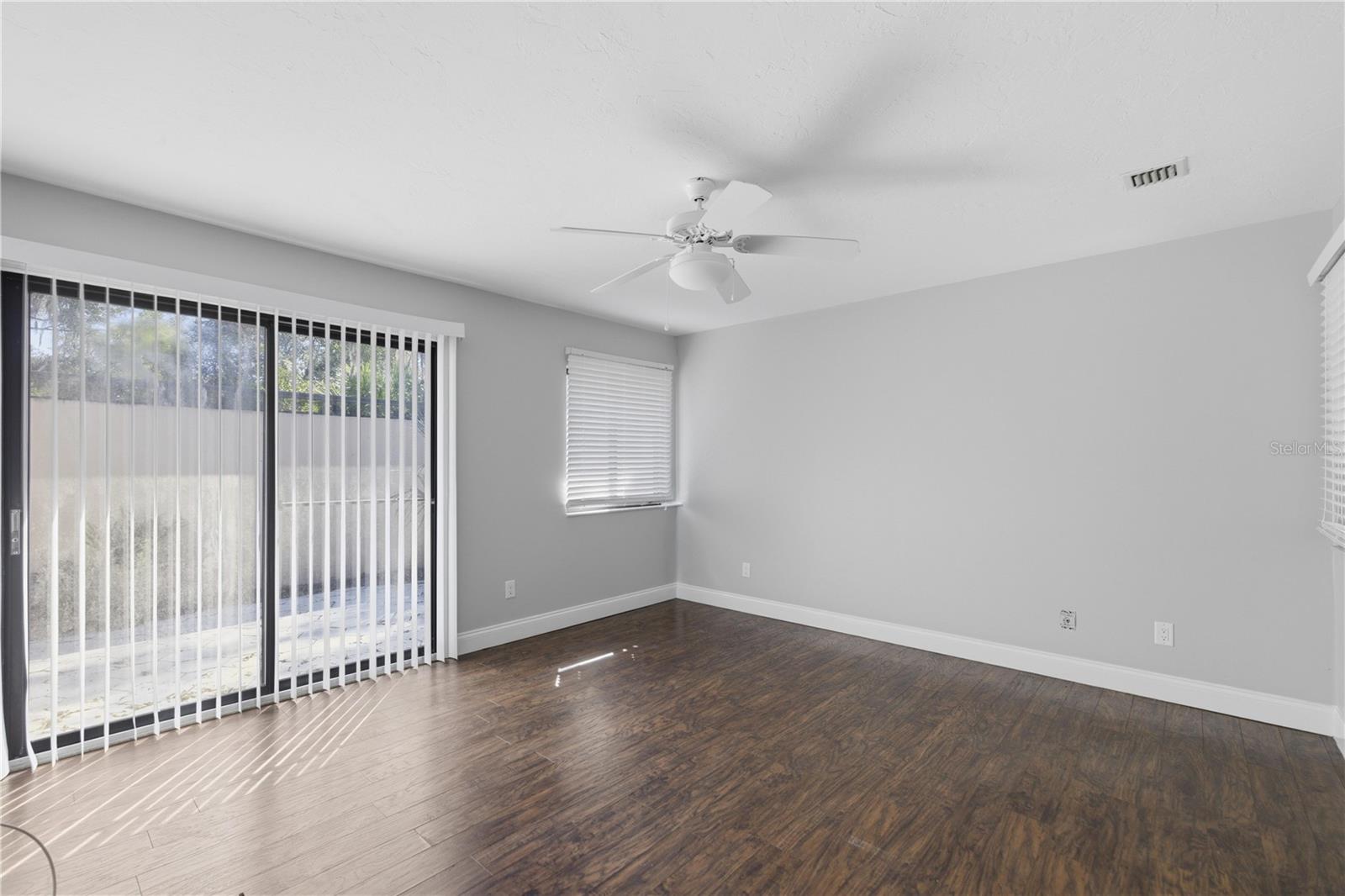 Image 20 of 35 For 1602 38th Terrace 1602