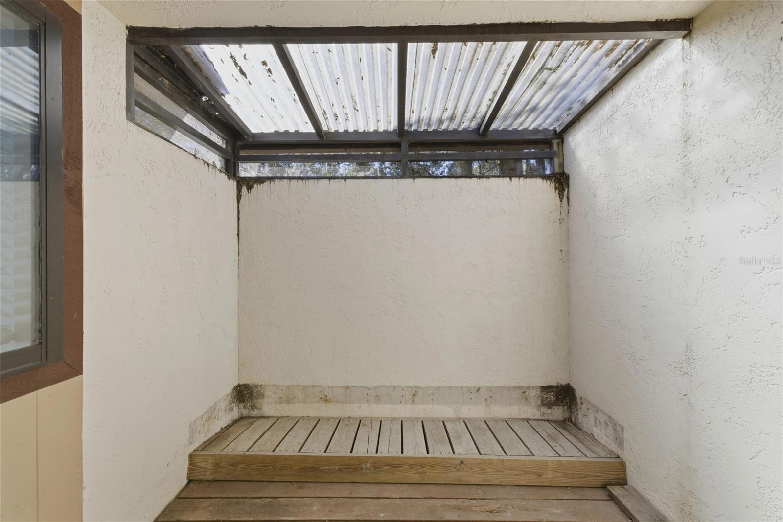 Image 25 of 35 For 1602 38th Terrace 1602