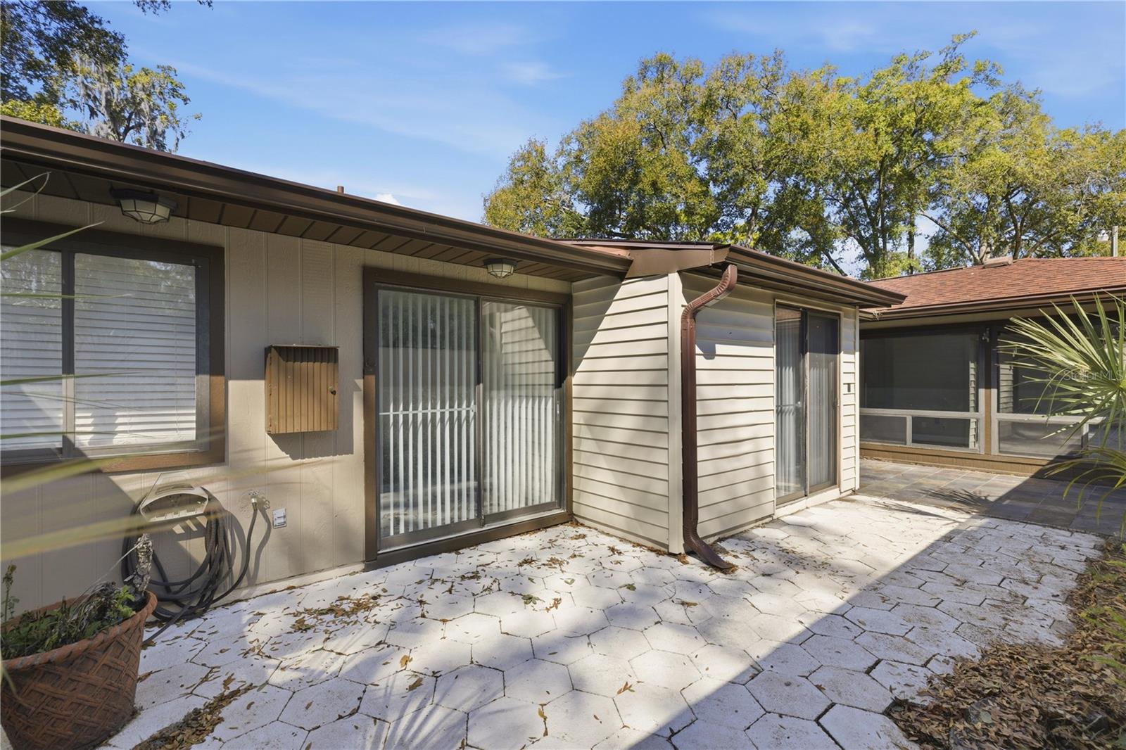 Image 29 of 35 For 1602 38th Terrace 1602