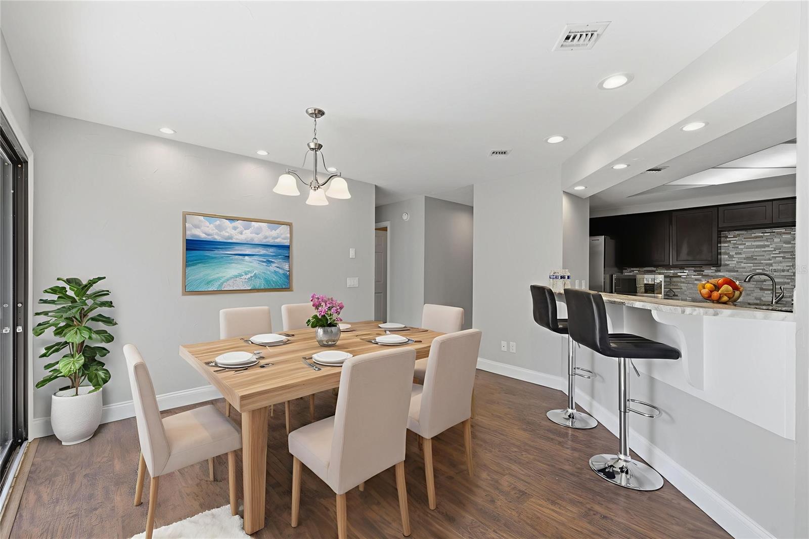 Image 7 of 35 For 1602 38th Terrace 1602