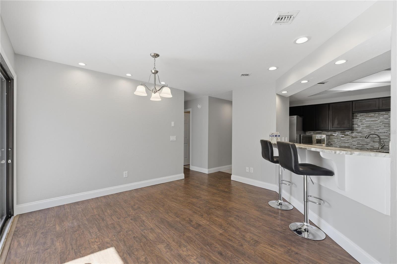 Image 9 of 35 For 1602 38th Terrace 1602