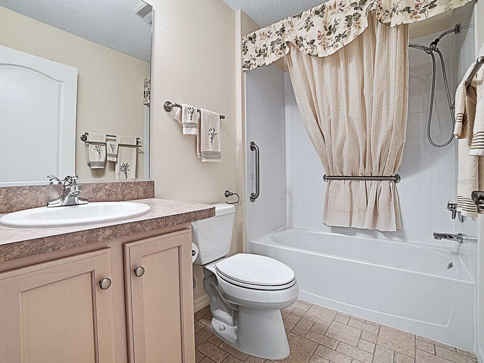 Image 10 of 30 For 17014 76th Creekside Circle