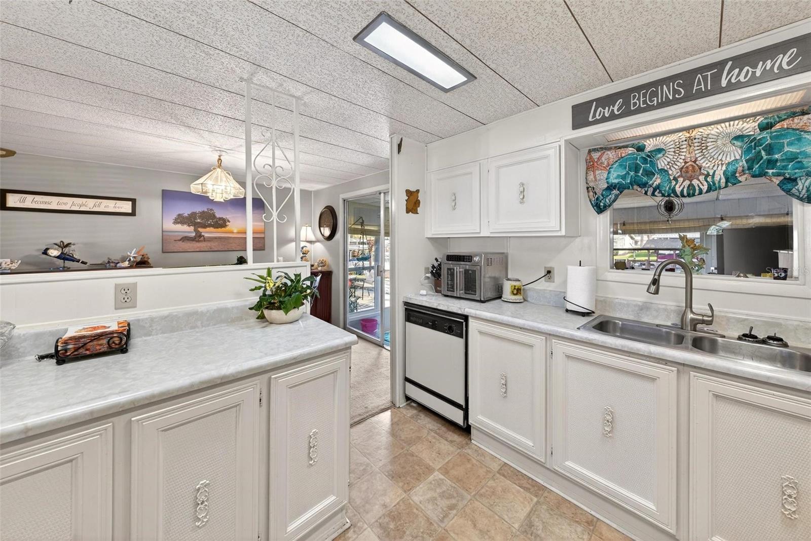 Image 16 of 67 For 1018 Southland Drive