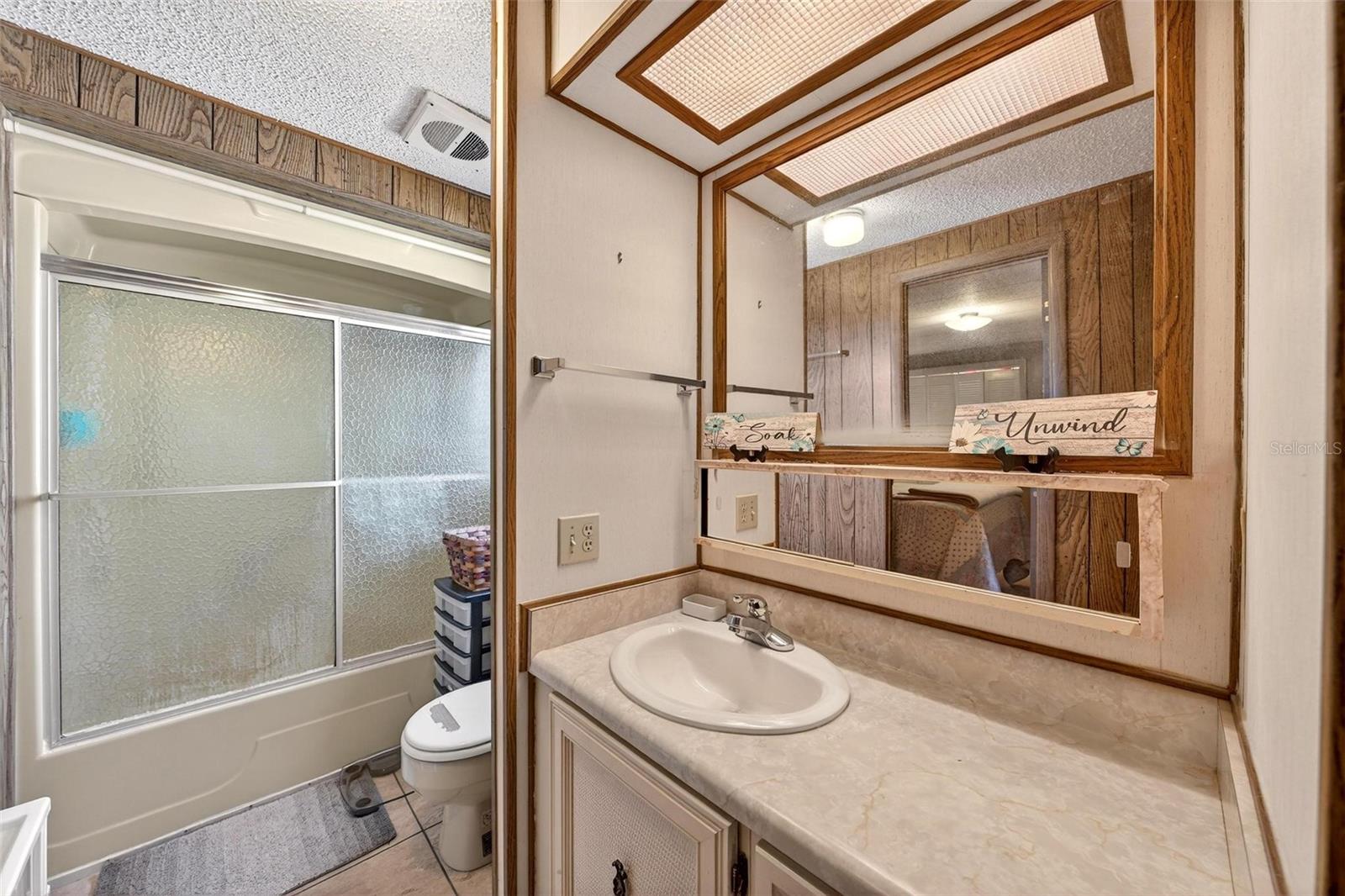 Image 34 of 67 For 1018 Southland Drive