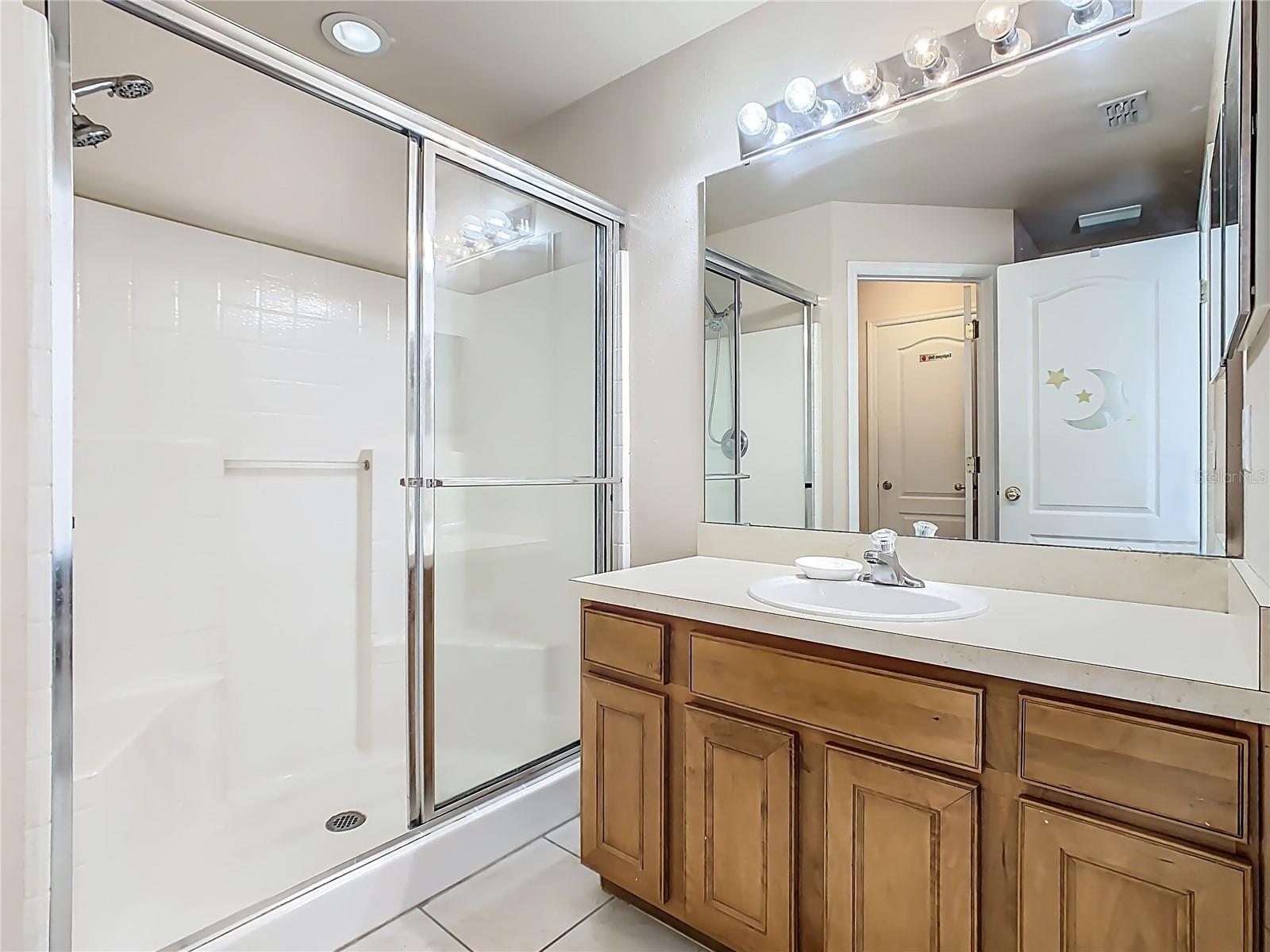 Image 17 of 27 For 1958 Royal Ridge Drive