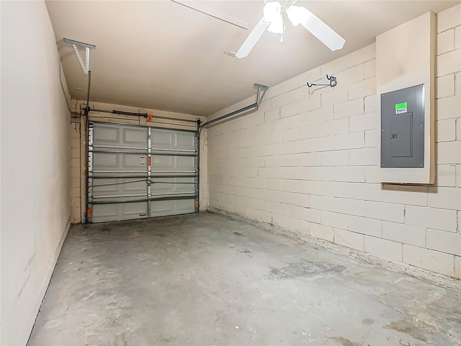 Image 23 of 27 For 1958 Royal Ridge Drive