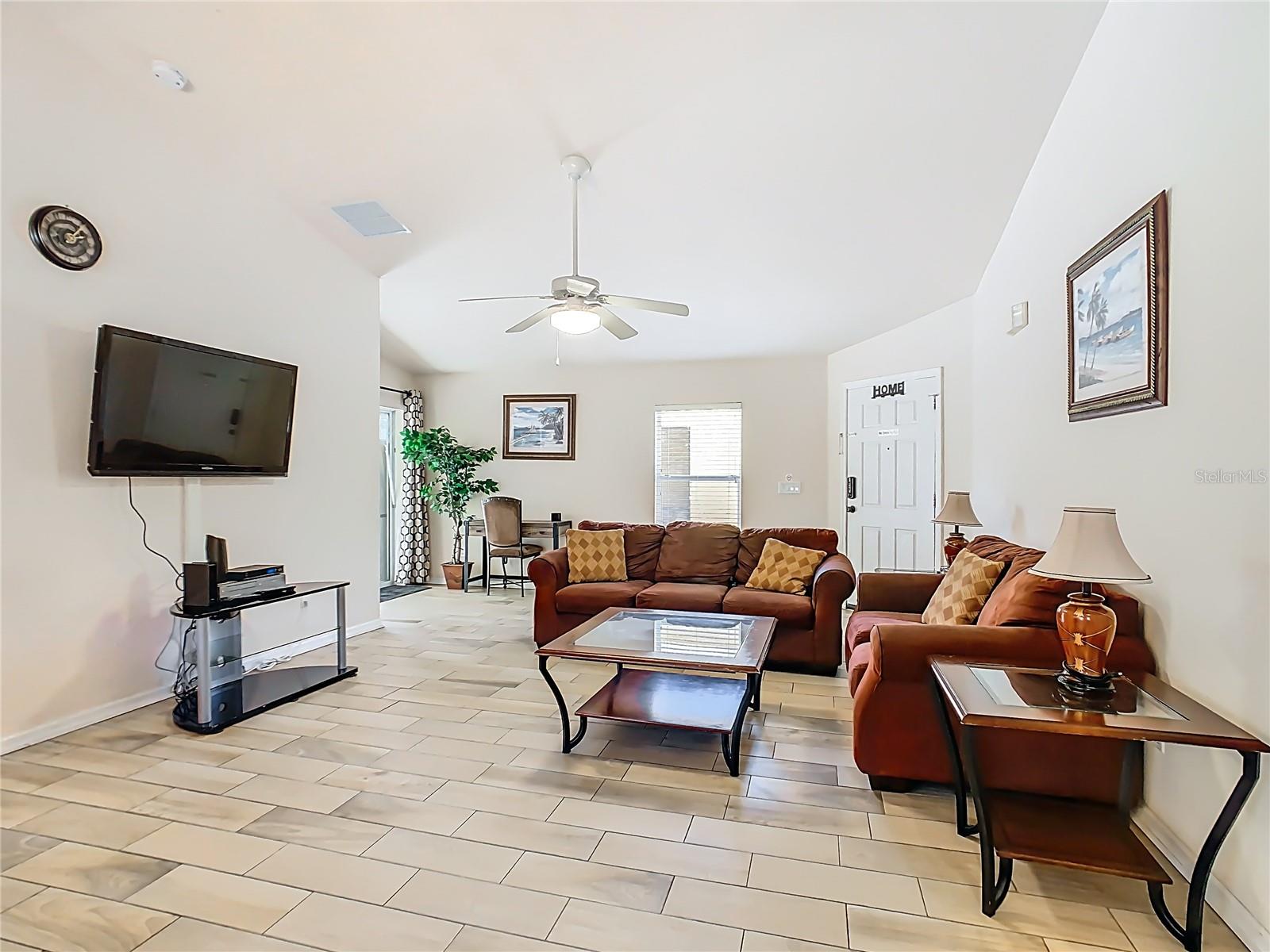 Image 9 of 27 For 1958 Royal Ridge Drive