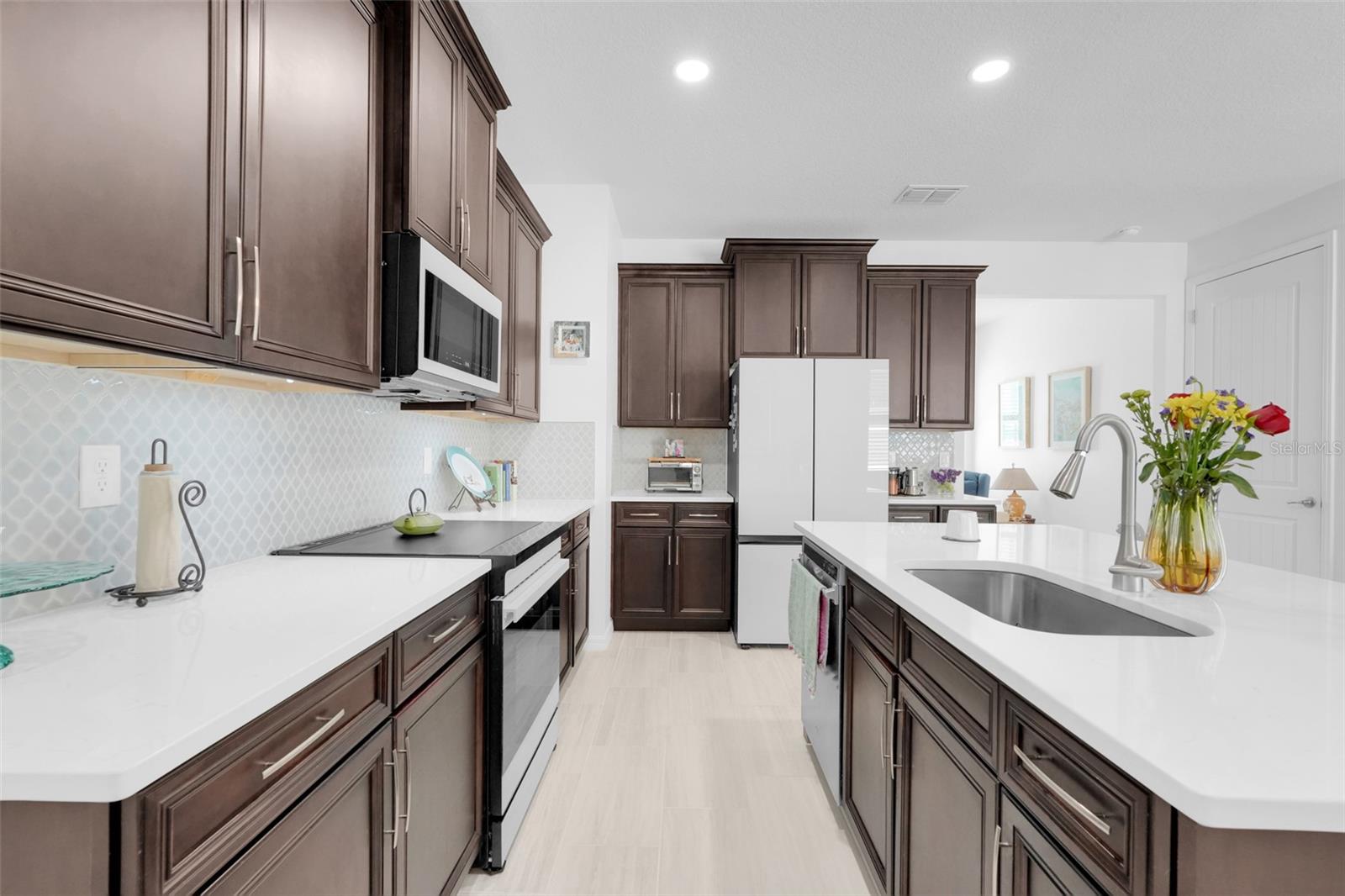 Image 19 of 40 For 17421 Blazing Star Circle