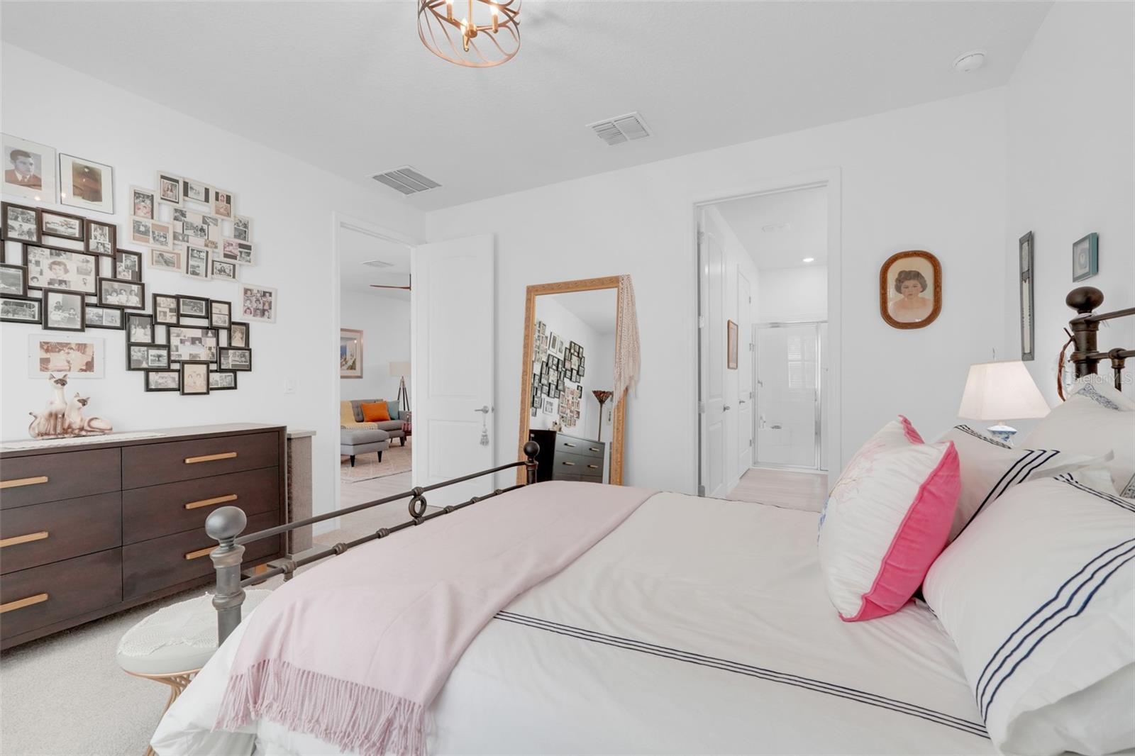 Image 23 of 40 For 17421 Blazing Star Circle