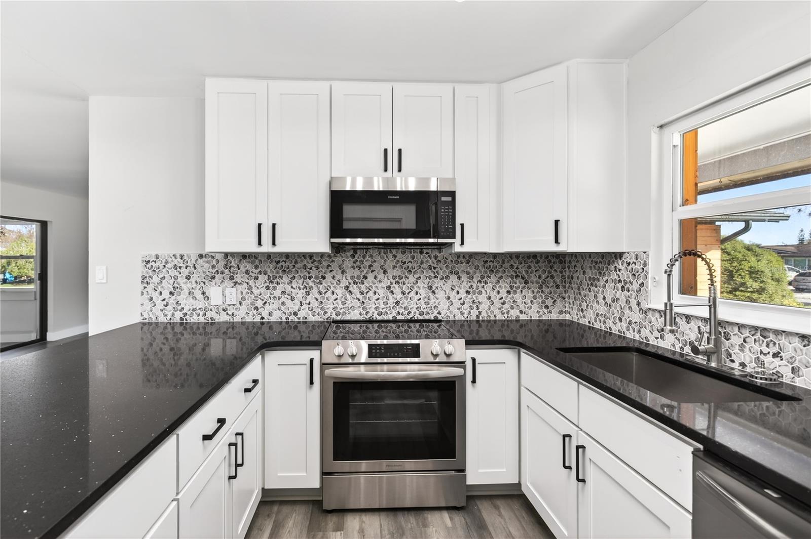 Image 12 of 41 For 1503 Canal Court