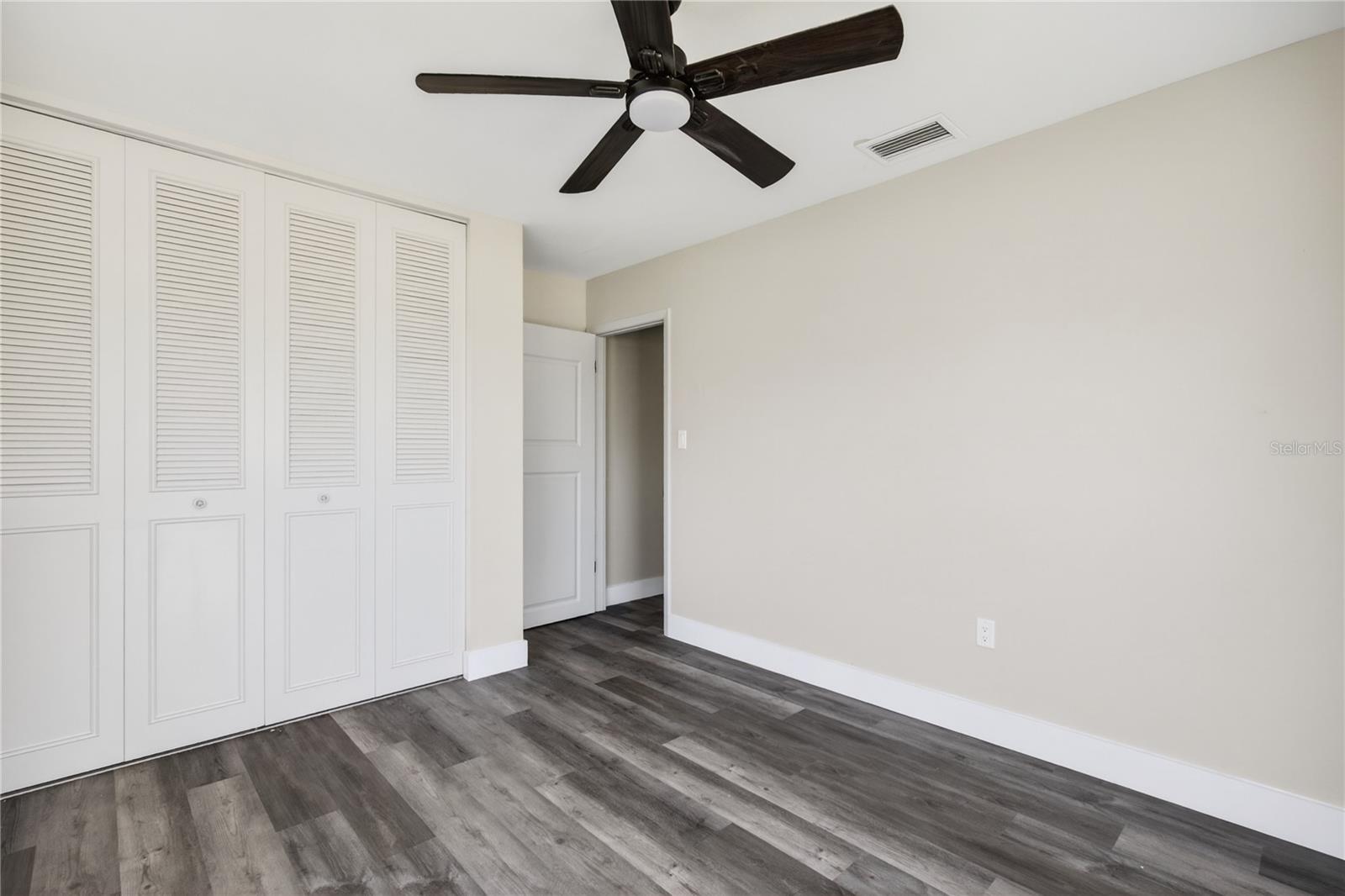 Image 27 of 41 For 1503 Canal Court