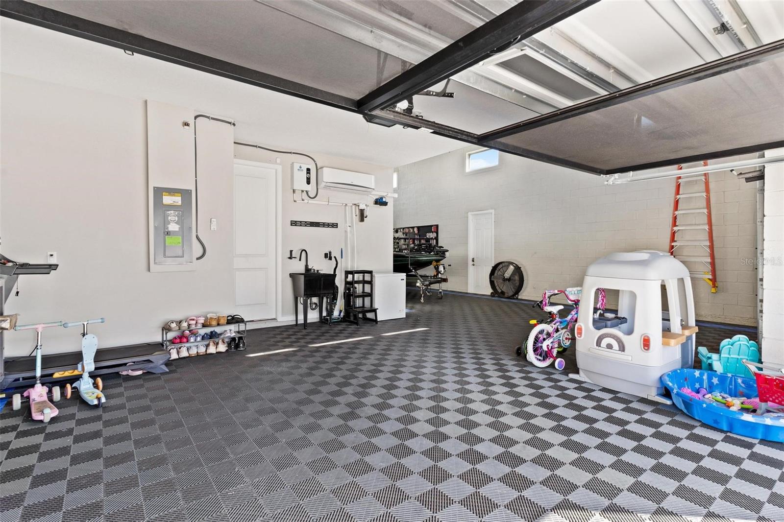 Image 35 of 48 For 31788 Broadwater Avenue