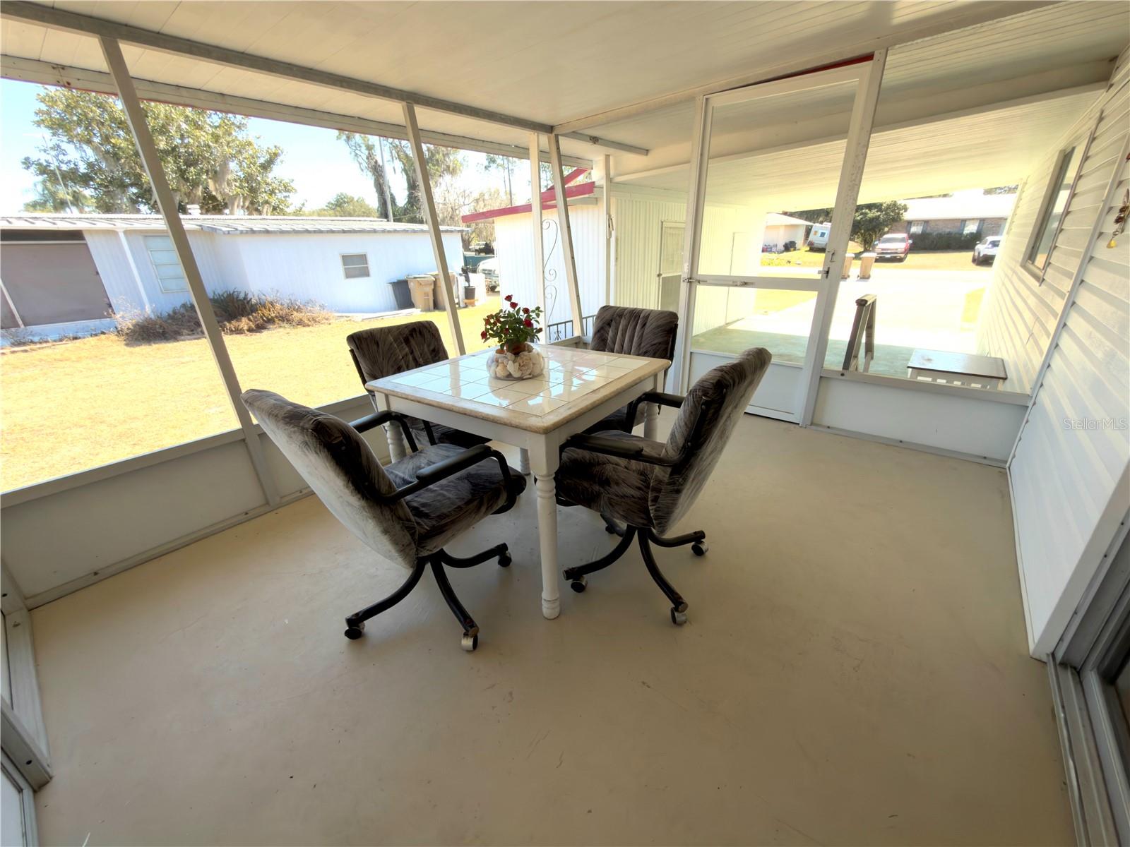 Listing photo id 19 for 12033 Lake Pines Road